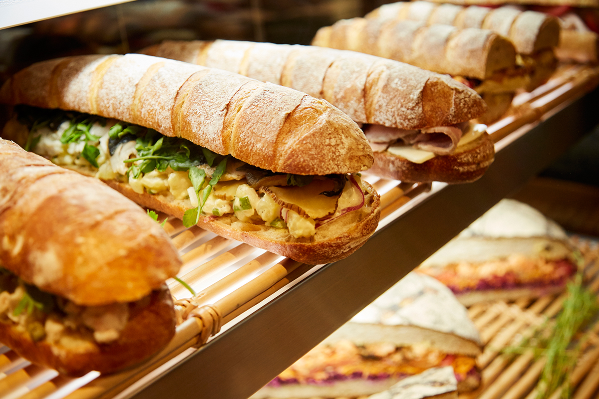 MORETHAN Bakery THE KNOT TOKYO Shinjuku